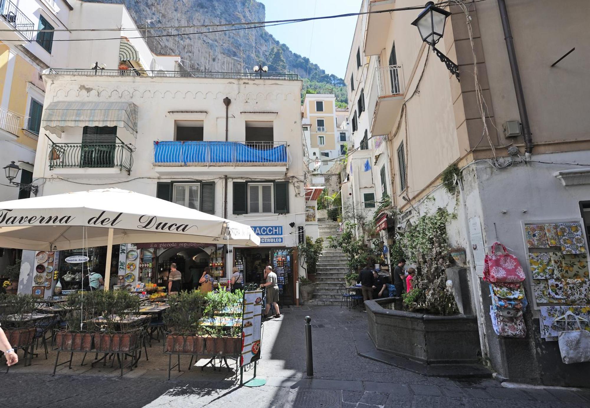 L'Ancora Di Amalfi Apartment Luaran gambar